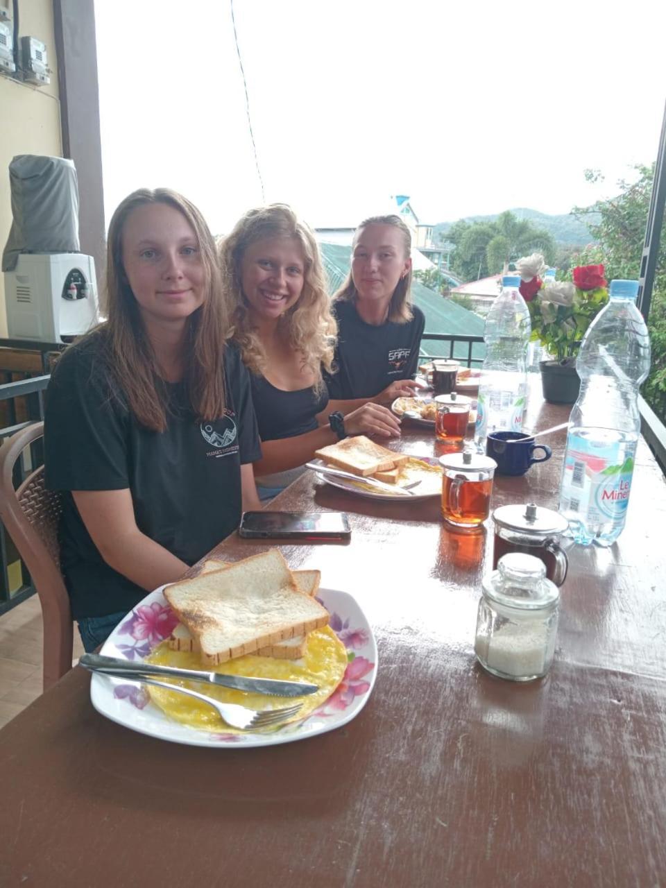 Hotel De Credo Labuan Bajo Zewnętrze zdjęcie